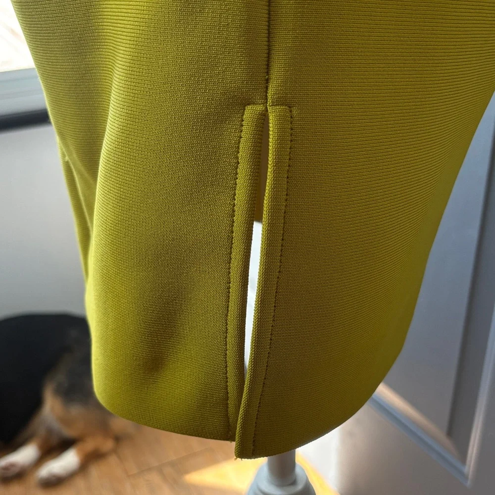 Elegant Backless Off-Shoulder Dress in Yellow - Picture 5 of 9